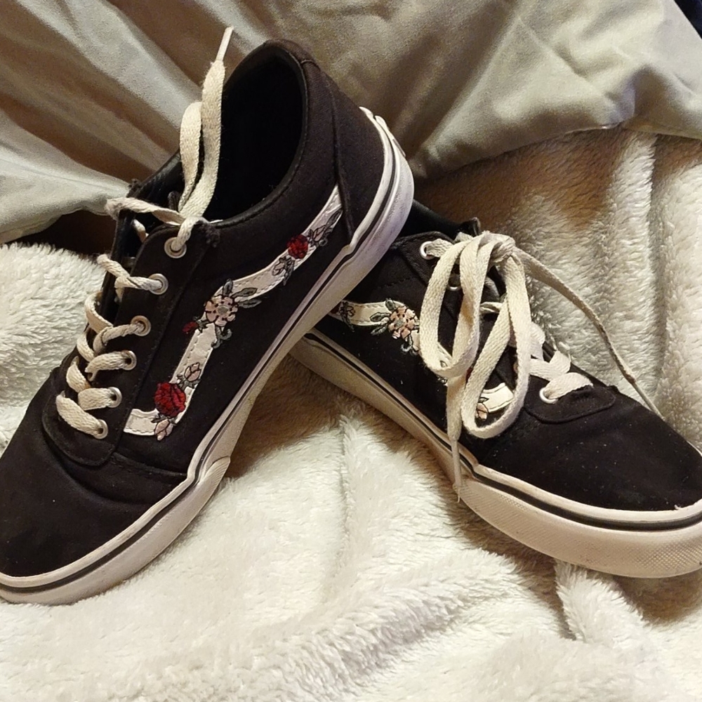 Girls Missy Vans sz 4